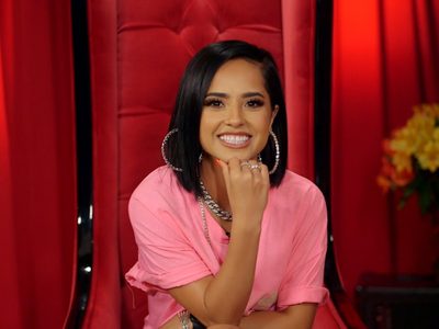 ¡Te fuiste de nivel! Becky G y un baile intenso con un body que le jugó una mala pasada ¡Aleluya!