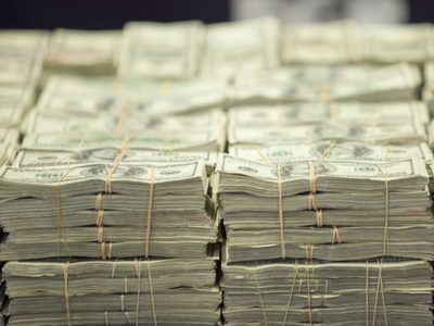 Dan más de un año de cárcel a dos banqueros de NL que mandaban millones de dólares de EU a México