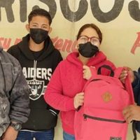 Mujer logra recuperar la mochila con 40 mil pesos que olvidó en un camión