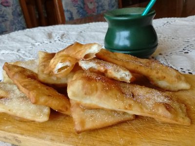 El domingo se presta para unas tortas fritas rellenas: dulces o saladas, la receta que es un 10