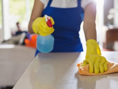 Mezclá estos ingredientes caseros y alejá para siempre a las cucarachas e insectos de tu cocina