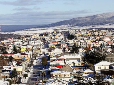 Listos para condiciones extremas: egresó en Chile la primera camada de médicos más austral del mundo
