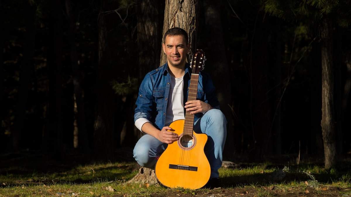 Las composiciones son de estilo folklore fusión y alternativo.  Fuente: (Twitter).