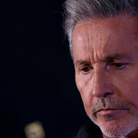 “Ricardo Montaner vive una pesadilla sin fin”: las críticas en redes al polémico beso de su hijo