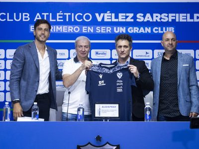Empezó la era del Mellizo: hasta cuándo firmó Guillermo Barros Schelotto en Vélez