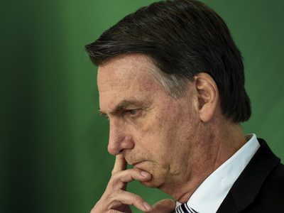 Lluvia de críticas a Jair Bolsonaro por su plan de vacunación contra el coronavirus