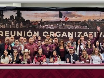 Morena va ahora por NL; Andrés Manuel López Beltrán aparece en acto en Monterrey