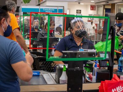 En 2022 hubo más empleos para las mujeres, pero con menores salarios: CIEP