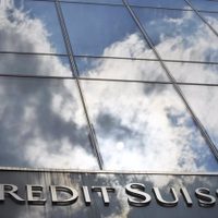 Banco central suizo: venta de Credit Suisse frenó la crisis