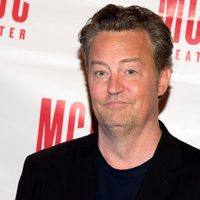 Matthew Perry volvió a preocupar a sus fans tras la viralización de una foto en la que luce extraño