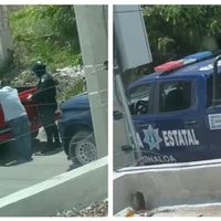 Investigan a policías que recibieron dinero de un civil en Sinaloa (Video)