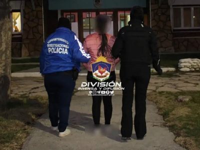 En un allanamiento en Las Lajas, la policía de Zapala demoró a una mujer por contrabando