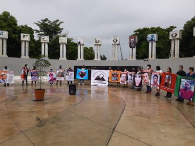 Familiares nombran Plaza de los Desaparecidos a la Rotonda de los Colimenses Ilustres