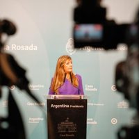 Gabriela Cerruti: “El dólar blue no fue tema de conversación estos días porque bajaba”