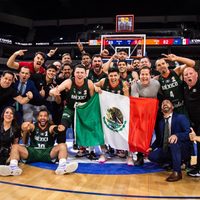 Viaja la quinteta tricolor de básquetbol rumbo al Mundial 2023