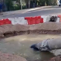La cloaca que el gobierno de Cornejo no logra tapar