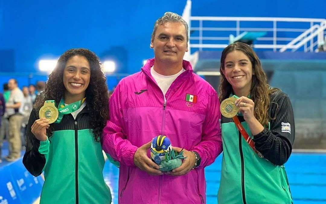 Gaby Agúndez, Iván Bautista y Ale Orozco.