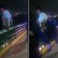 Policías rescatan a suicida en puente vehicular de Guadalupe, Nuevo León