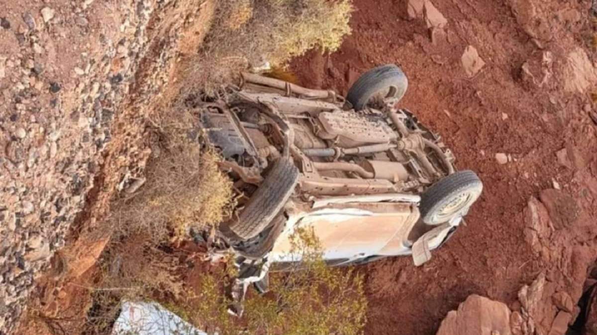 El conductor de la camioneta de la empresa Anjor sufrió heridas graves. Fuente: (Mejor Informado)