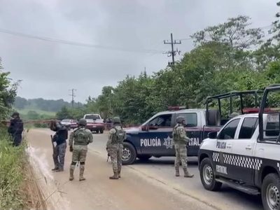 Jornada violenta en Veracruz: matan a agente, atacan base policiaca y hallan restos humanos