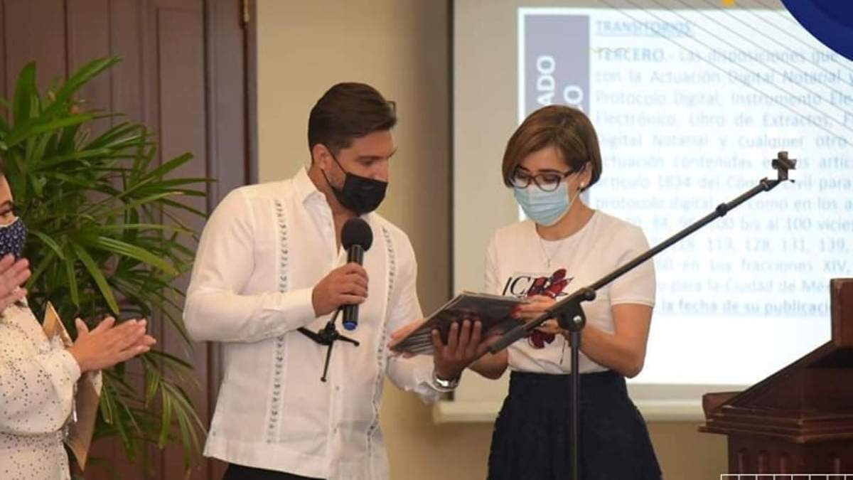 La presidenta del Colegio de Notarios para Oaxaca, Guadalupe Díaz Carranza