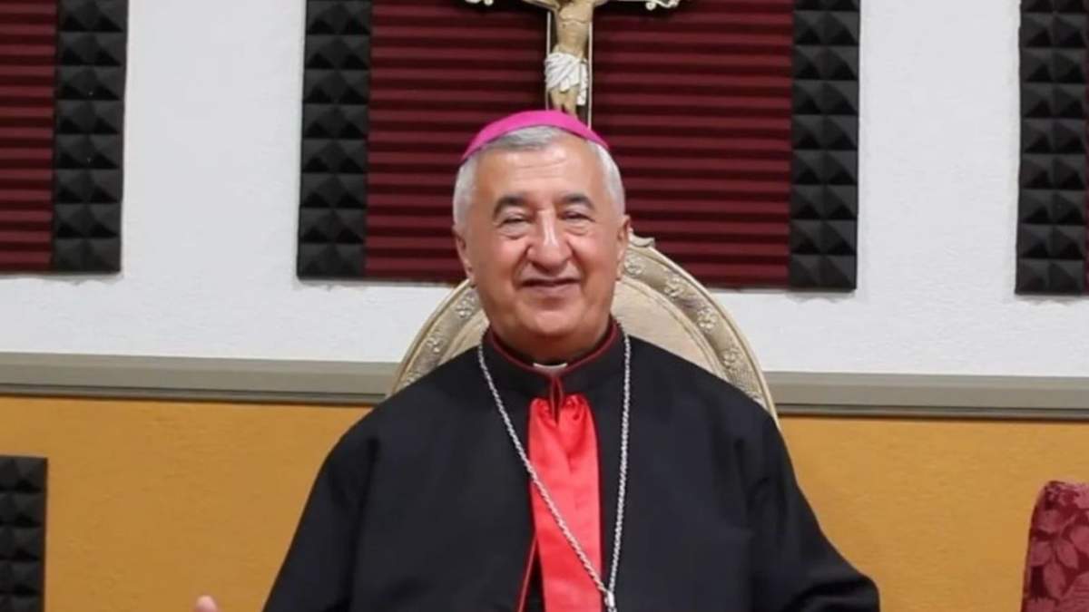 Autoridades de San Diego detuvieron al obispo caldeo Emanuel Shaleta acusado de malversación y lavado de dinero tras una investigación iniciada en 2025.