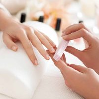 Nail art: preparate para la Navidad con estos fabulosos diseños de uñas para salir de noche