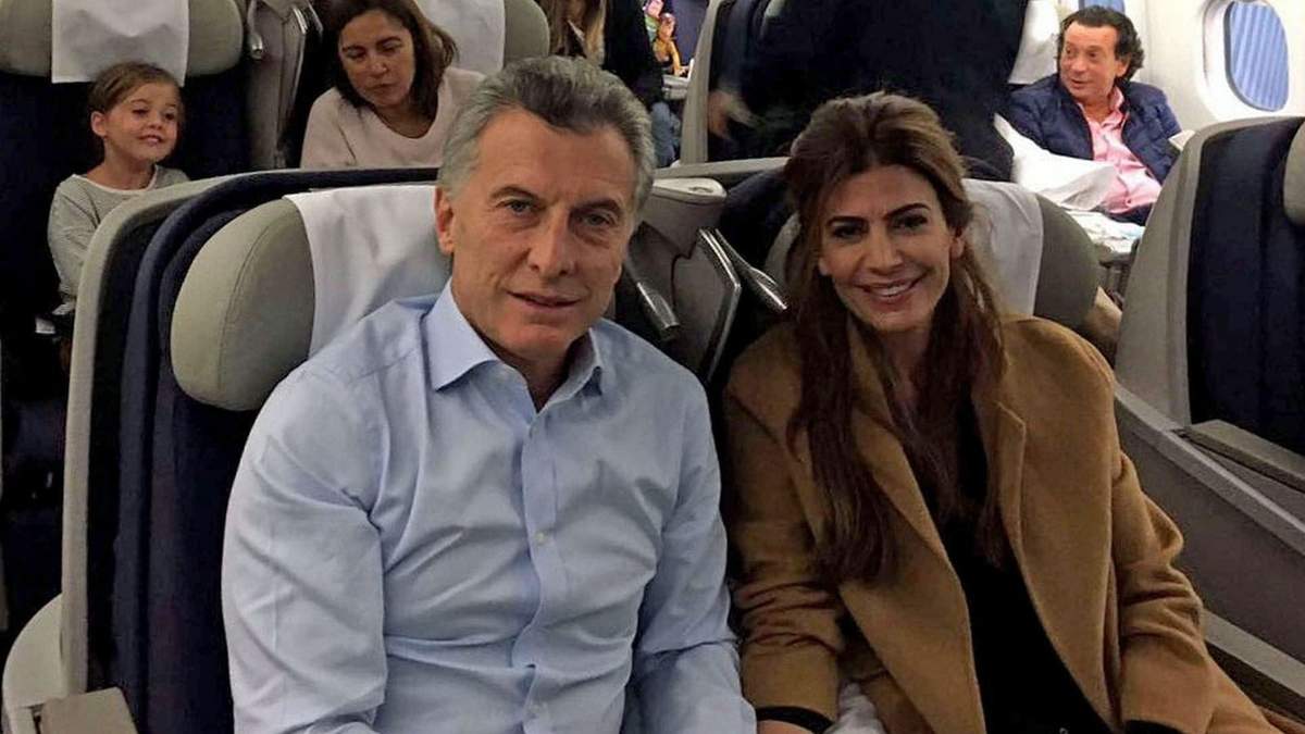 El expresidente Mauricio Macro junto a su esposa Juliana Awada. Fuemte: (Twitter)