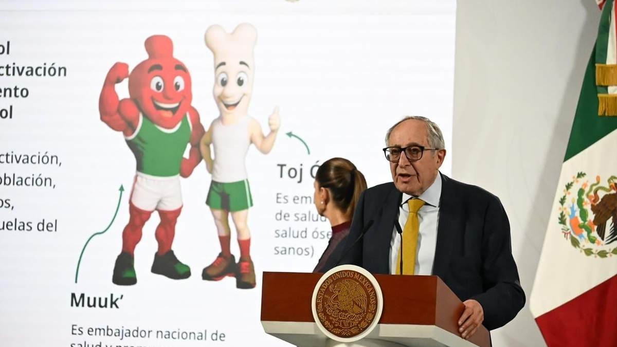 El secretario de Salud, David Kershenobich, en la conferencia matutina de Palacio Nacional, el martes 18 de noviembre de 2025