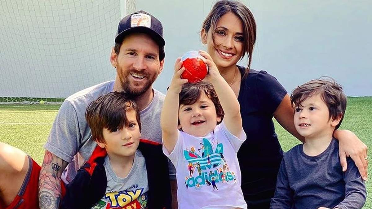 Antonela Roccuzzo, Lionel Messi y sus hijos. Fuente: (Instagram)
