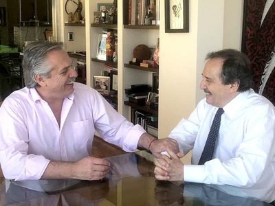 ¡Y Olé! Alfonsín y Alberto se juntaron a hablar sobre el puesto del radical en España