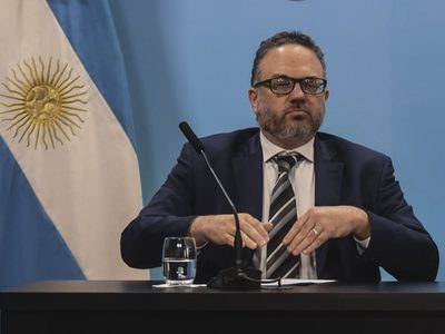 Para Kulfas, “hay una mala intención que busca instalar que las empresas se van de Argentina"
