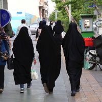 Irán: La policía de la moral vuelve a las calles para imponer la vestimenta islámica