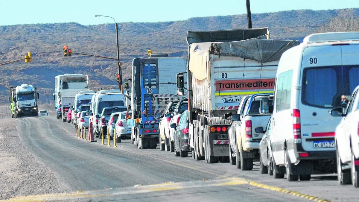 Corte de rutas en Añelo. Fuente: (Twitter)