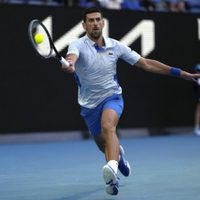 Djokovic sufre ante Fritz para alcanzar su 11ma semifinal del Abierto de Australia
