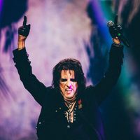 La siniestra teatralidad de Alice Cooper en Domination