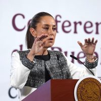 Automotrices extranjeras evitarían aranceles de EU si produjeran en México: Sheinbaum