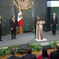 Meade deja Hacienda; Peña lo felicita por su "nuevo proyecto"