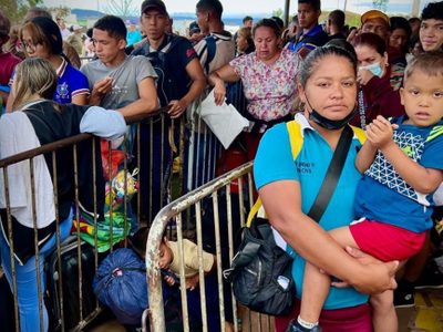 Venezuela: 25 años hundido en el desastre económico del chavismo