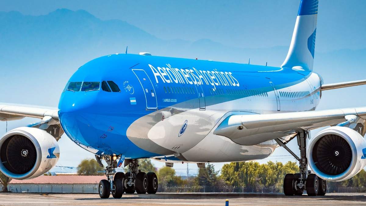 Aerolíneas Argentinas implementó cambios en sus cuadros tarifarios. Fuente: (Twitter)