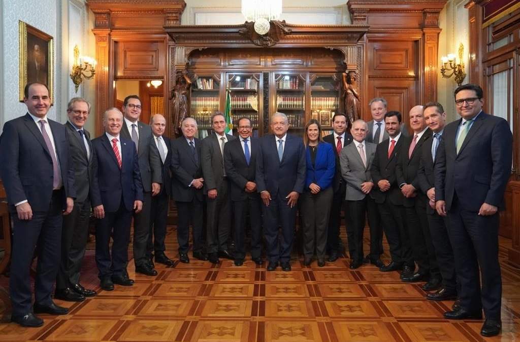 Miembros del Consejo Coordinador Empresarial (CCE) con el presidente Andrés Manuel López Obrador, en Palacio Nacional