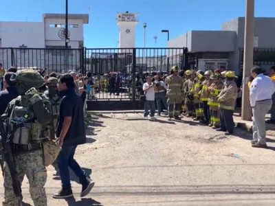 Motín e incendio en Cereso de Aguascalientes deja tres heridos; familiares denuncian cobro de cuotas