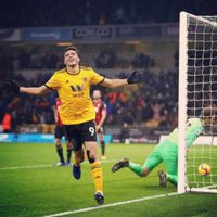 Raúl Jiménez marca gol en el 2-0 de Wolves sobre Bournemouth