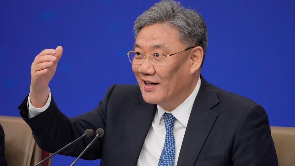 El ministro de Comercio chino Wang Wentao en una conferencia de prensa al margen de la Asamblea Popular Nacional en Beijing, China