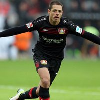 Con doblete, 'Chicharito” brilla en victoria del Bayer 3-0 ante el Frankfurt
