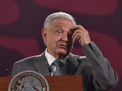 AMLO revira a Ernesto Zedillo por crítica sobre reforma judicial: "Hacen el ridículo"