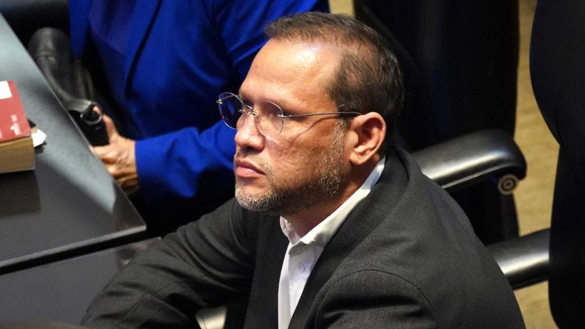 Daniel Barreda en la sesión en el Senado
