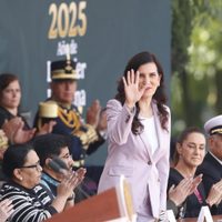 Hugo Aguilar evita aplaudir a Kenia López y luego le expresa “respeto” en redes (Video)