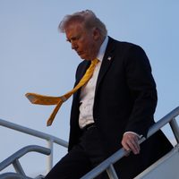 Trump anuncia iniciativa “humanitaria” para permitir salida de buques atrapados por cierre de Ormuz