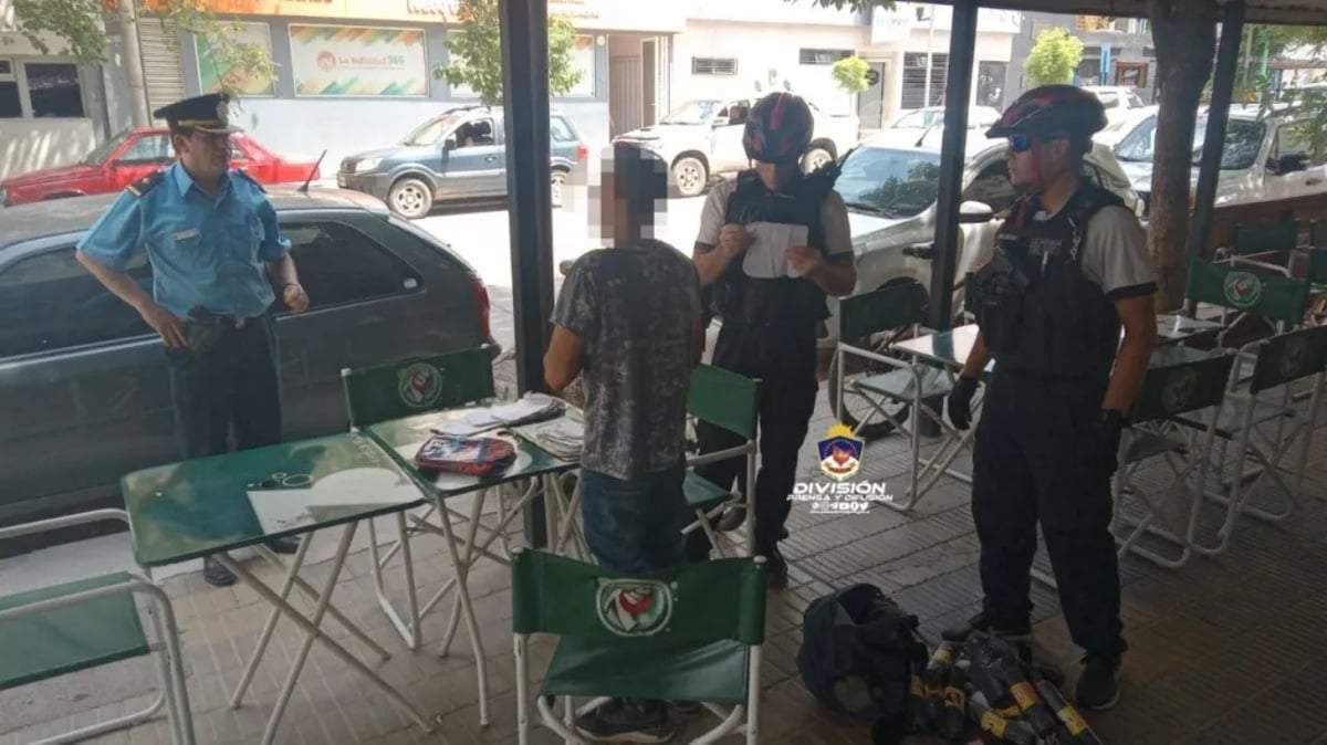 La Policía detuvo al sujeto. Fuente: (Facebook)